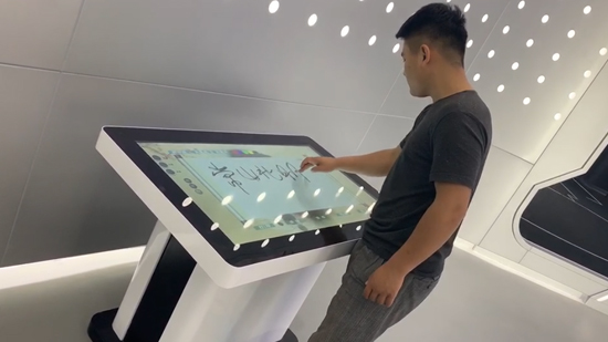 互動藝術_簽名留影多媒體交互形式展現(xiàn)