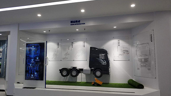 徐工汽車(chē)技術(shù)中心展廳_落地滑軌屏案例展示