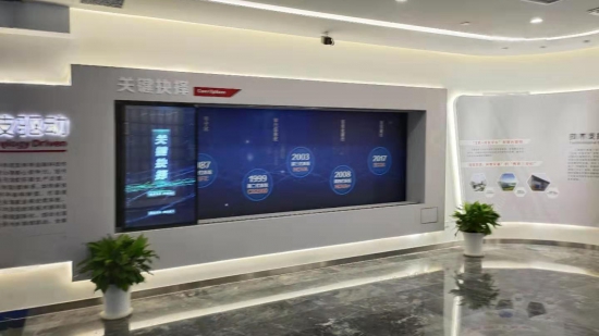移動滑軌屏展示