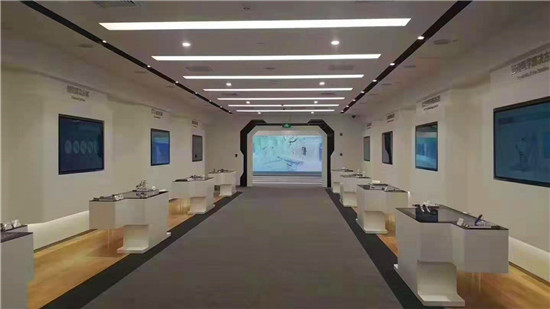物體識別桌案例_納通醫(yī)藥展廳_摩拓為提供技術(shù)支持