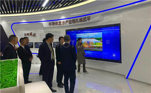 1展廳現(xiàn)場，拼接屏