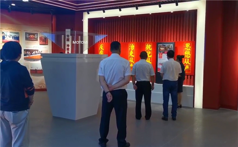 滑軌屏應(yīng)用于數(shù)字展廳案例展示_互動體驗-摩拓為