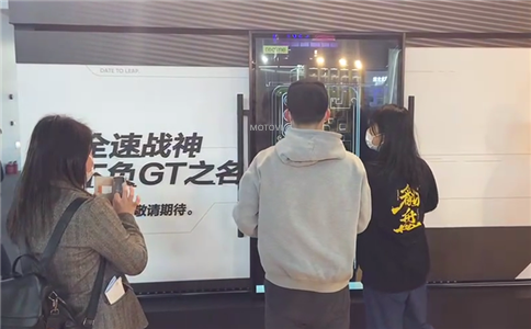 滑軌屏應(yīng)用于數(shù)字展廳設(shè)計(jì)_互動體驗(yàn)（局部圖））