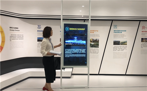 展廳應用手推滑軌屏互動裝置，打破傳統(tǒng)展示枯燥的“瓶頸”
